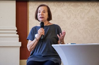 Susan Fainstein speaking at the VIETRA Conference