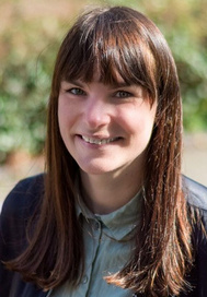 Portrait photo of Sarah Klosterkamp