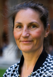 Portrait photo of Yvonne Franz