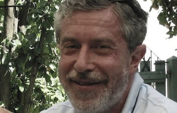 Portrait photo of Enzo Mingione