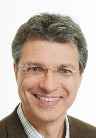 Portrait photo of Yuri Kazepov